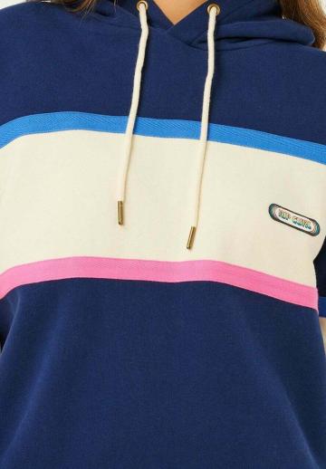 Пуловер с капюшоном