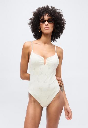 Слитный купальник