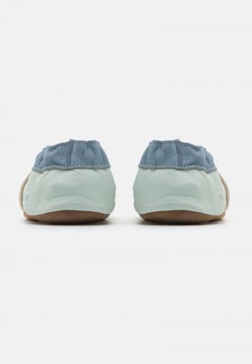 Детская обувь