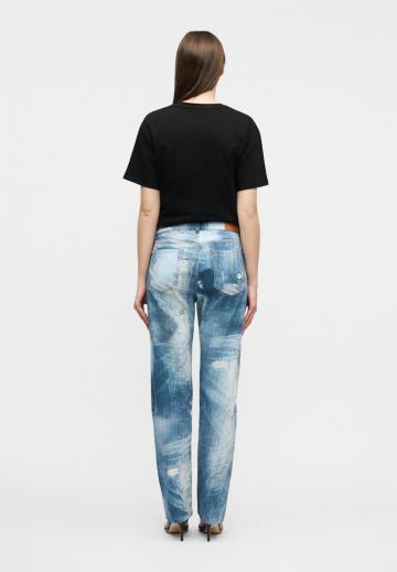 Прямые джинсы