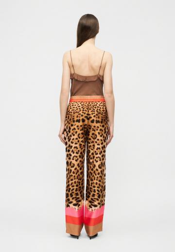 Прямые брюки