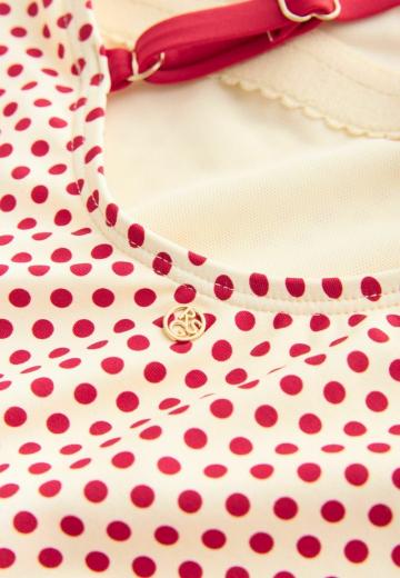 Слитный купальник