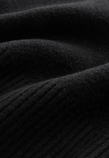 Пуловер без рукавов