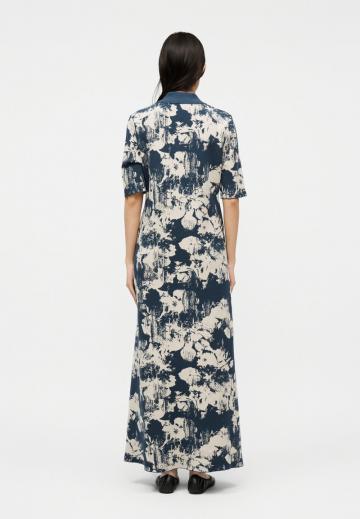 Вязаное платье