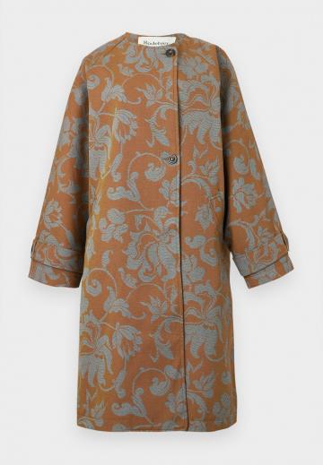 Шерстяное пальто