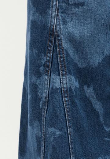 Клешеные джинсы