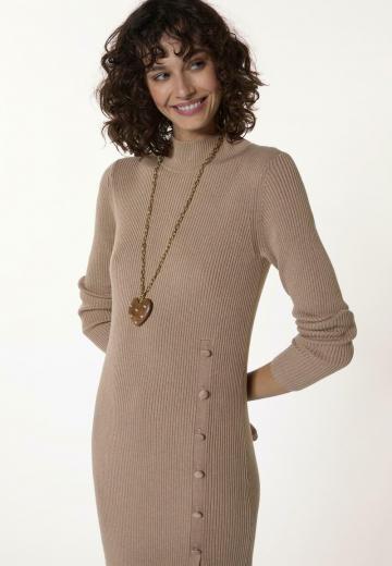 Платье футляр