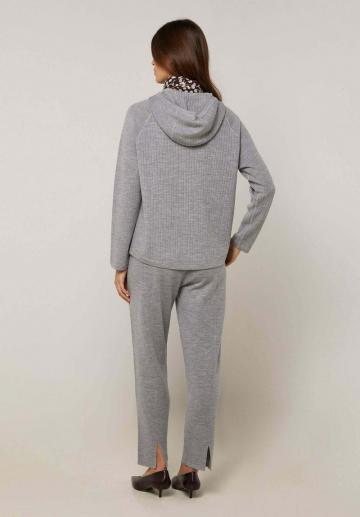 Пуловер с капюшоном