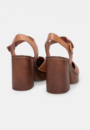 Босоножки на платформе