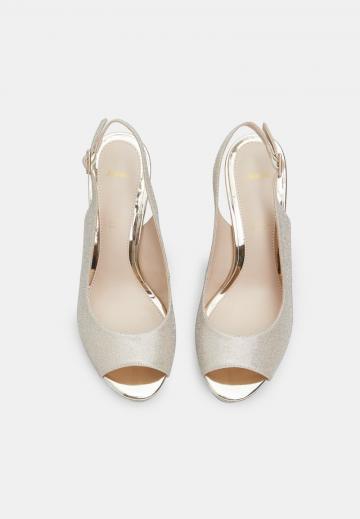 Туфли с открытым носом