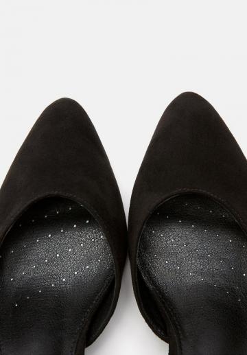 Туфли с высоким носом