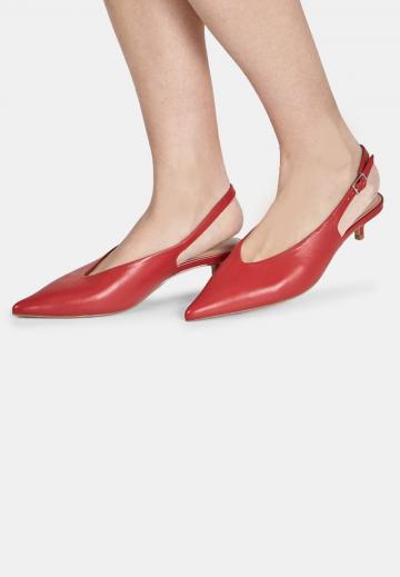 Туфли с ремешком