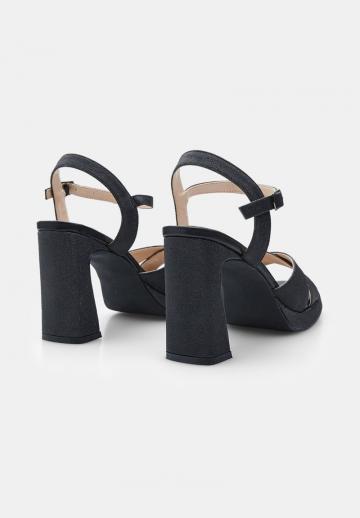 Босоножки на платформе