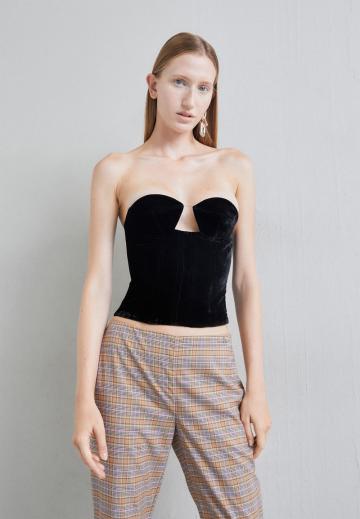 Топ без бретелек