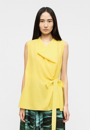 Блузка без рукавов