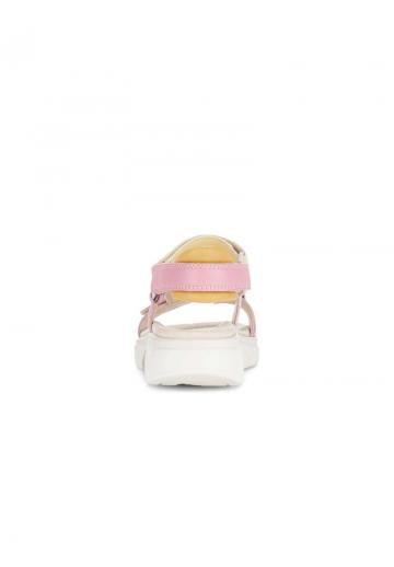 Босоножки на танкетке