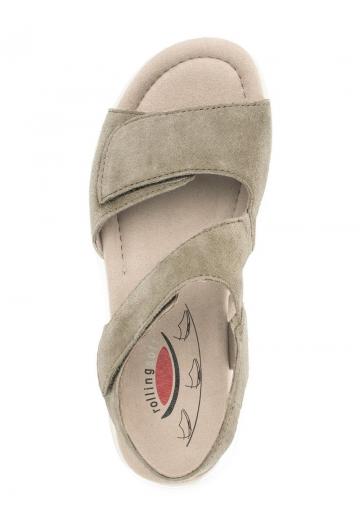 Босоножки на танкетке