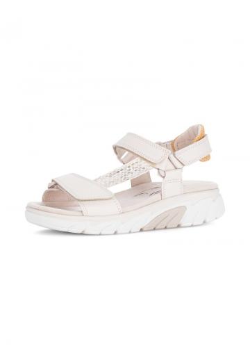 Босоножки на танкетке