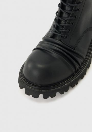 Сапоги на шнуровке