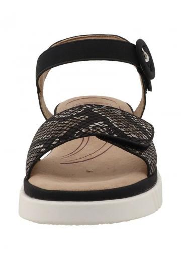 Босоножки на танкетке