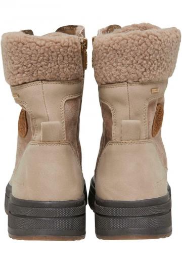 Зимние ботинки