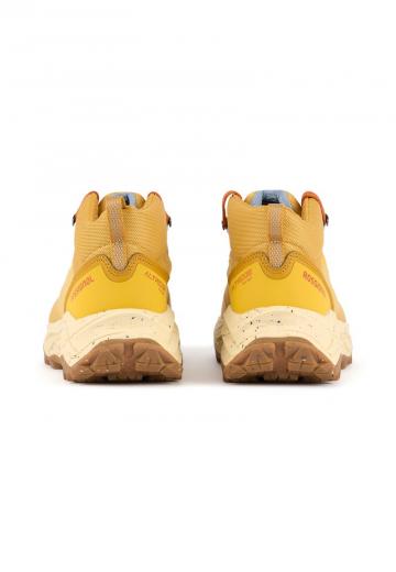 Походные ботинки