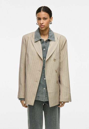 Короткое пальто