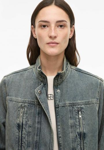 Джинсовая куртка