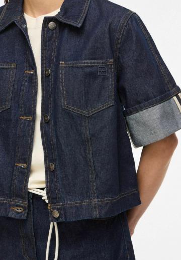 Джинсовая куртка