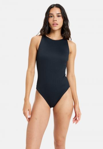 Слитный купальник