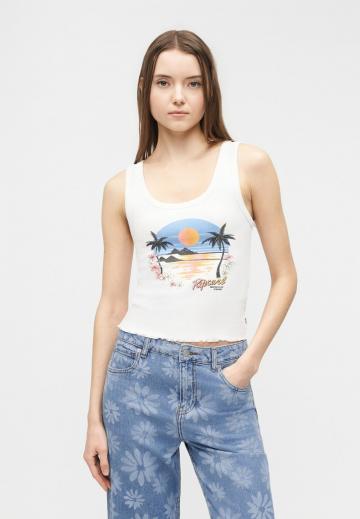 Короткие джинсы