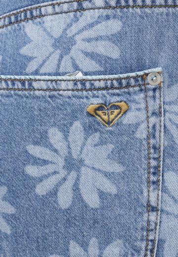 Короткие джинсы