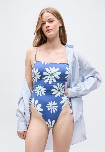 Слитный купальник