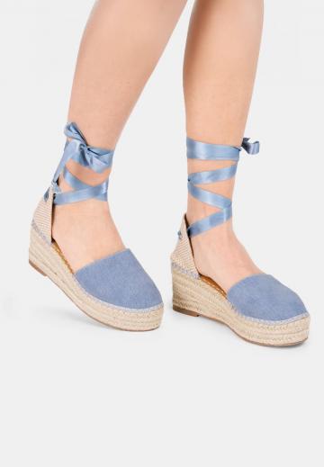 Туфли на шнуровке