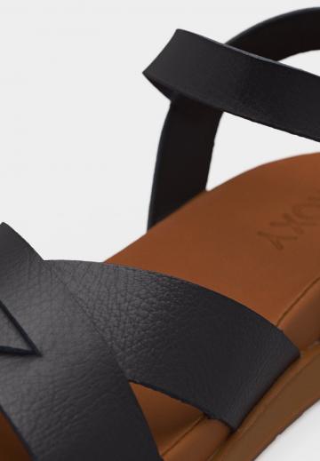 Босоножки на танкетке