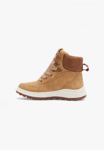 Спортивные сапоги