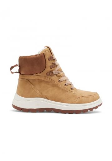 Спортивные сапоги