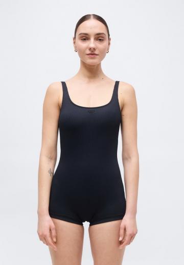 Слитный купальник