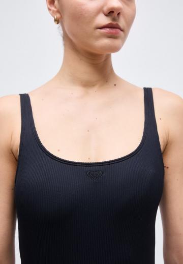 Слитный купальник