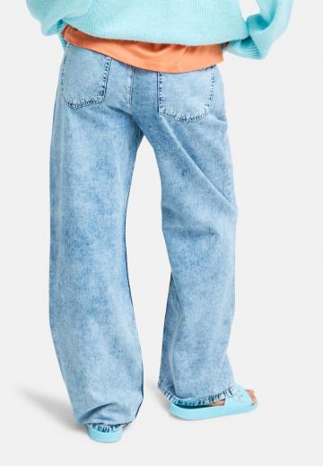 Свободные джинсы