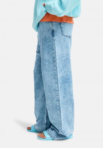 Свободные джинсы