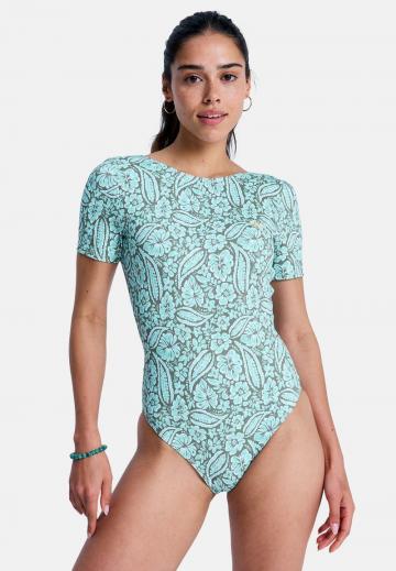 Слитный купальник