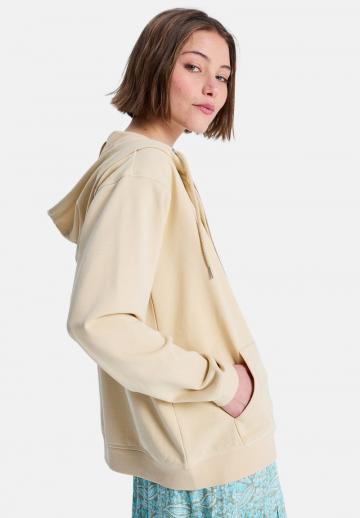 Спортивная толстовка