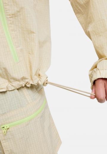 Спортивная куртка