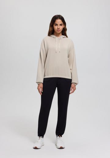 Спортивная толстовка