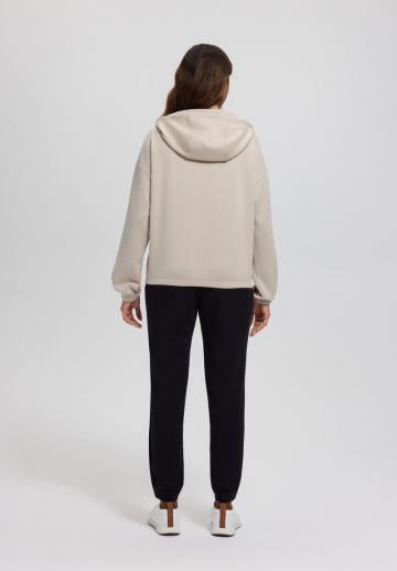 Спортивная толстовка