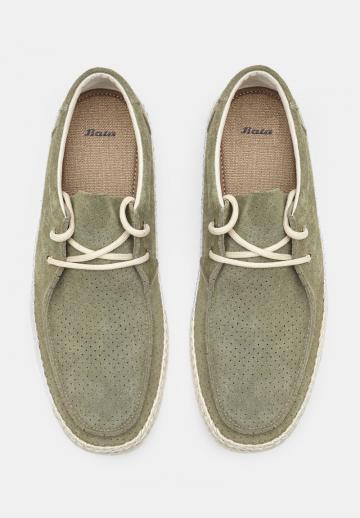 Ботинки на шнуровке