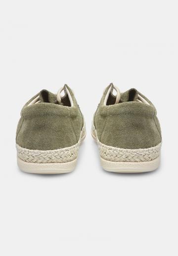 Ботинки на шнуровке