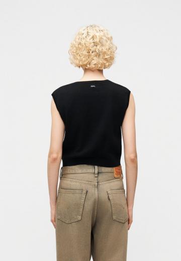 Спортивный топ