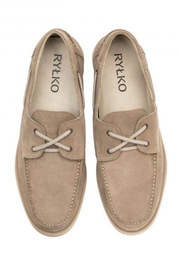 Ботинки на шнуровке